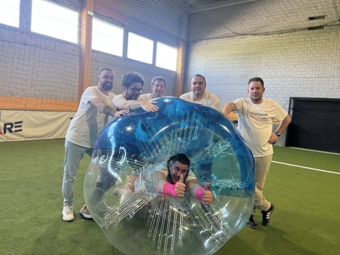 Organiser un anniversaire bubble foot à Lens : le guide complet