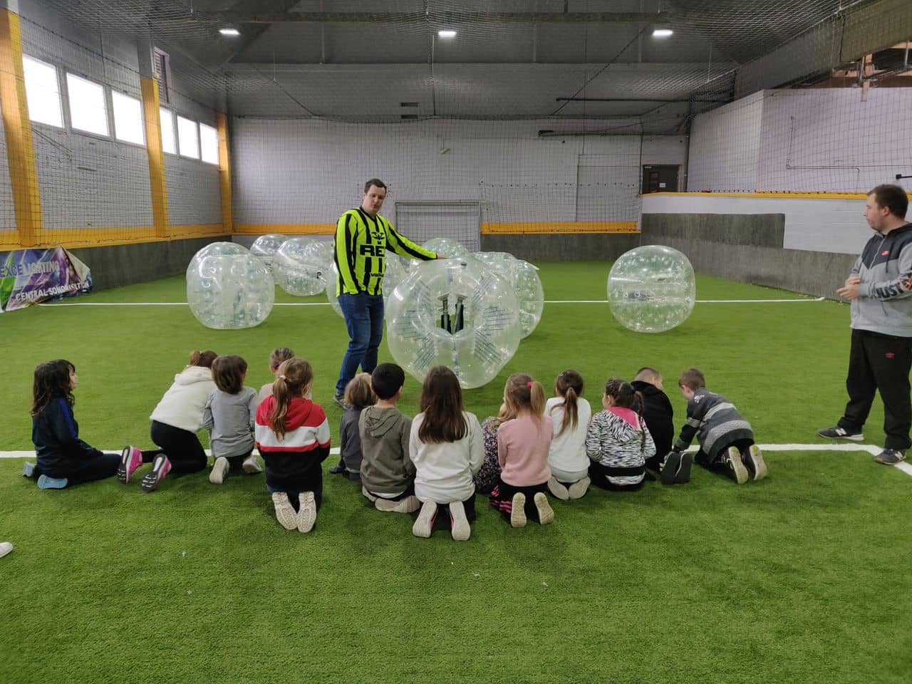 Jour de pluie à Lens ? Le bubble foot en salle est la solution
